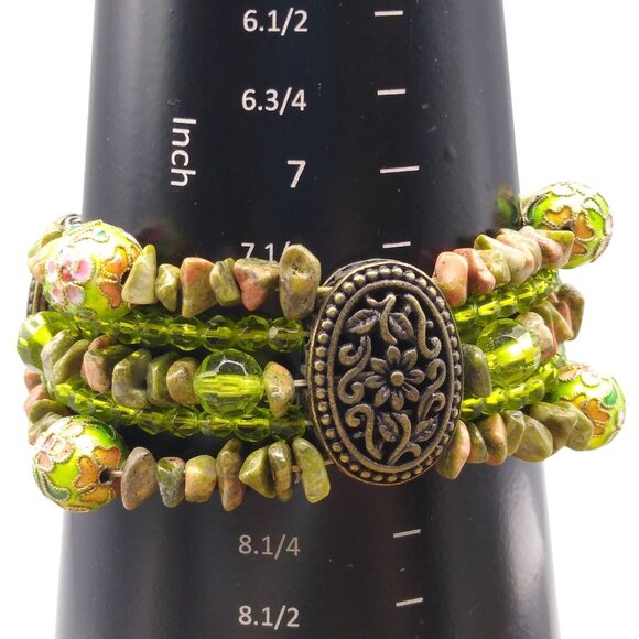 Vintage Multi Strand Green Stretch Bracelet with Unakite Jasper Chips, Faceted - Picture 4 of 4